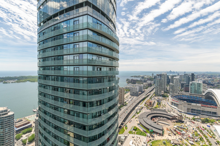 Exterior & Views 2, GLOBALSTAY. Maple Leaf Square, Toronto