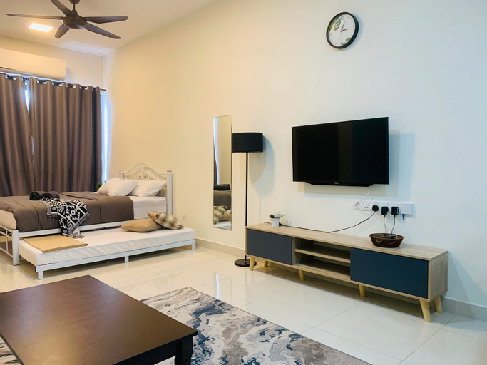 Bedroom 3, CoreSoho Suite by BKAstaycation KotaWarisan Sepang KLIA Airport Transit Free Wifi Free Netflix, Sepang