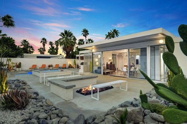Sport & Beauty 4, Wexler Steel House, Riverside