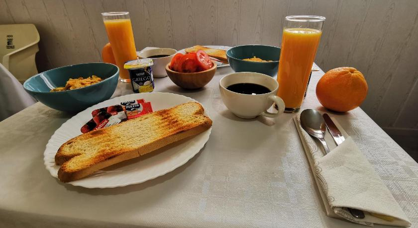 Food & Drinks 5, Hostal Dona Carmen, Málaga