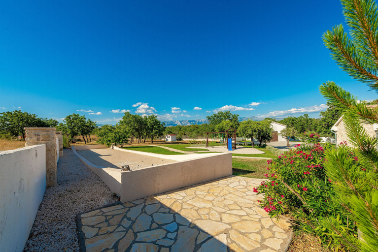 Others 3, Villa Casa di Nicola, Posedarje