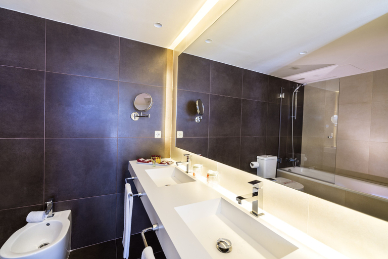 Bathroom 4, Guitart Grand Passage, Barcelona