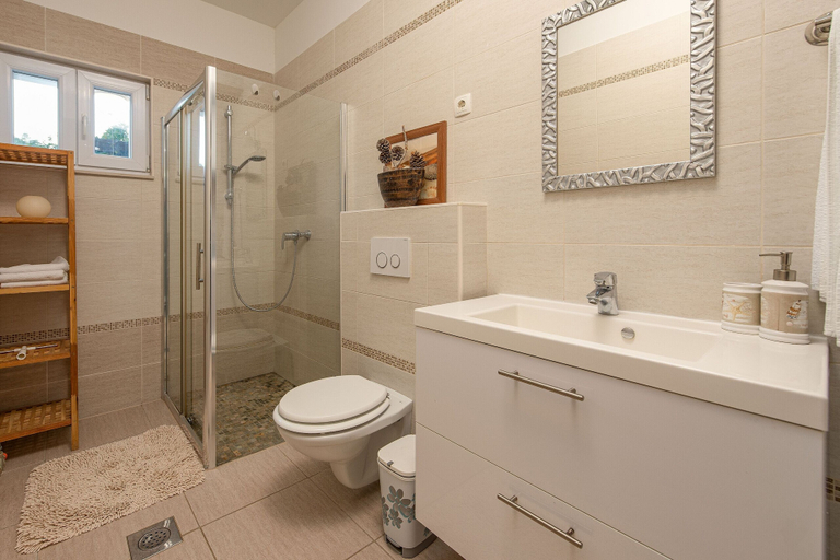 Bathroom 4, Villa Tatijana, Kukljica
