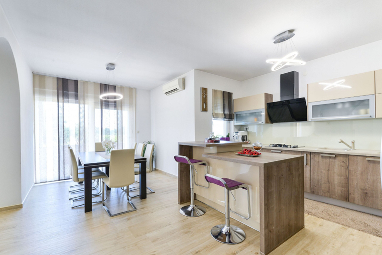 Others 3, Villa Olive Garden, Benkovac
