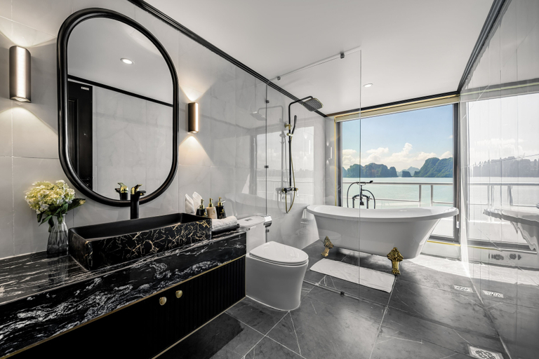 Bathroom 5, Catherine Cruises, Hạ Long