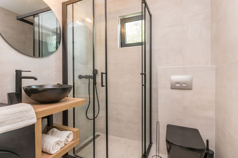 Bathroom 3, Villa Blackwood, Zadar