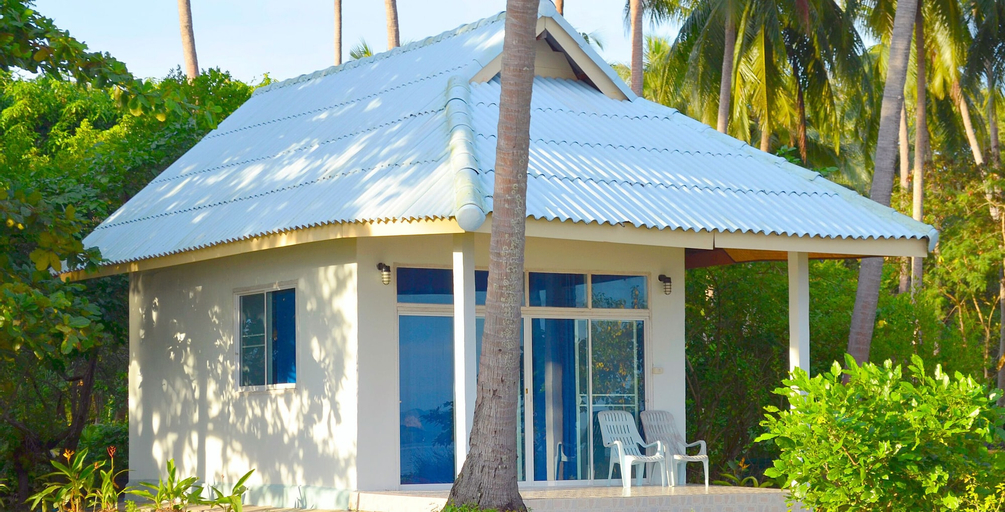 Exterior 4