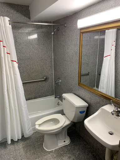 Bedroom 3, Red Roof Inn Copiague, Suffolk