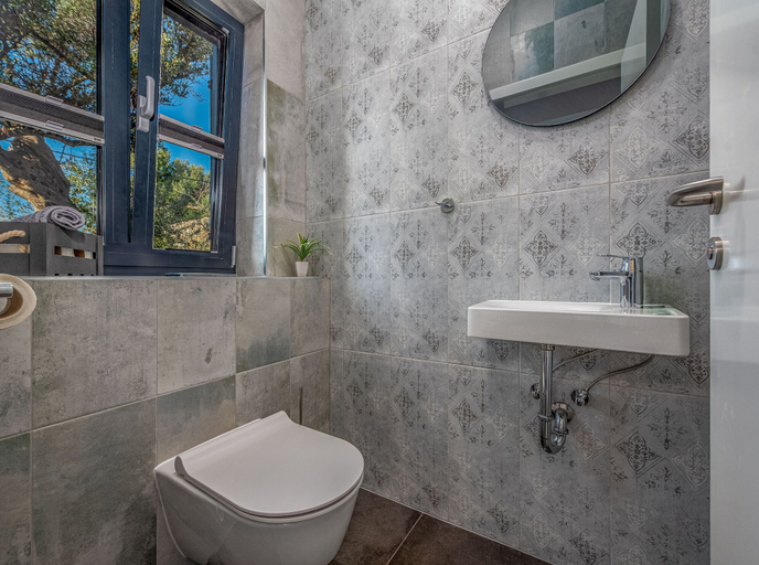 Bathroom 4, Vila Coratina, Novalja