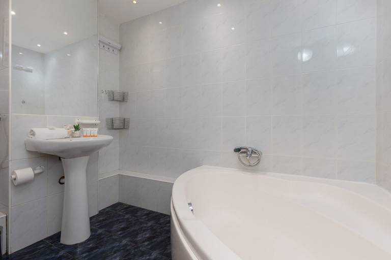 Bathroom, Warsaw Apartment City View by Renters, Warsaw