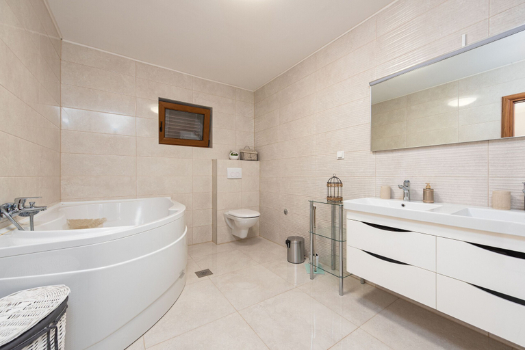 Bathroom 4, Villa Paula, Stankovci