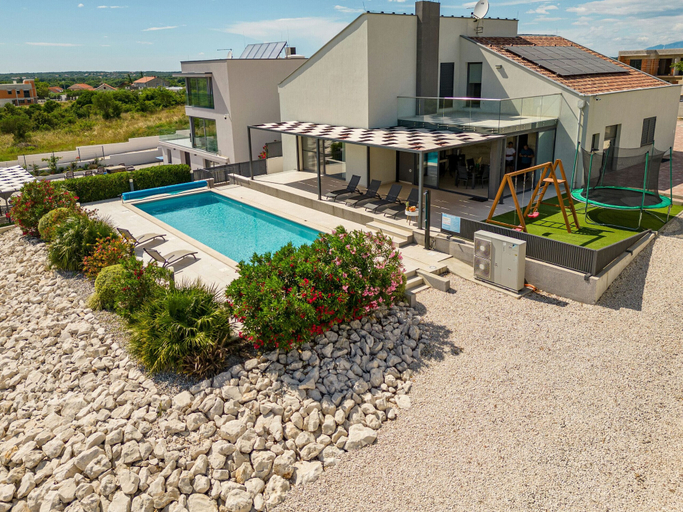 Exterior & Views 2, Villa Descansa, Nin