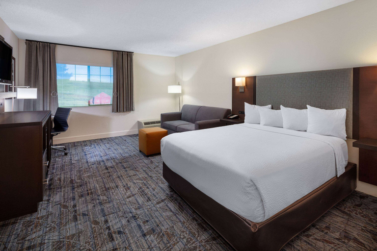 Bedroom 3, Ramada by Wyndham Spokane Airport, Spokane