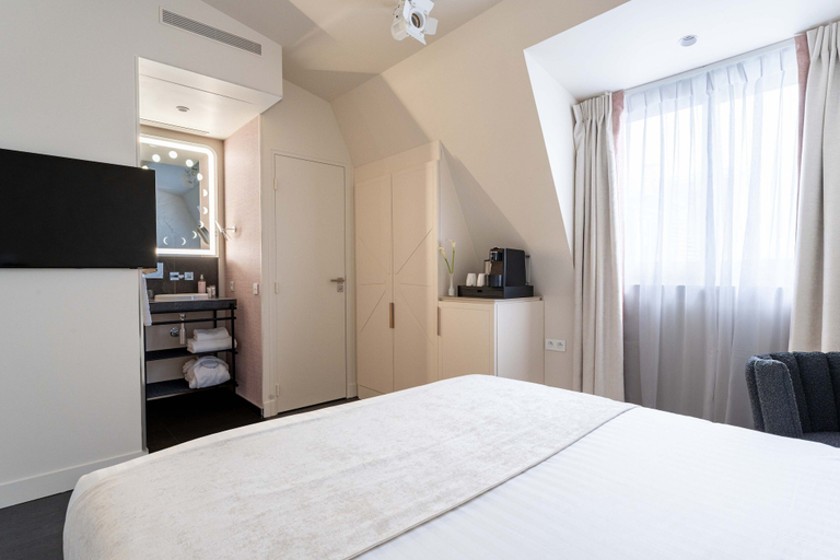 Bedroom 3, Astra Opera Astotel, Paris