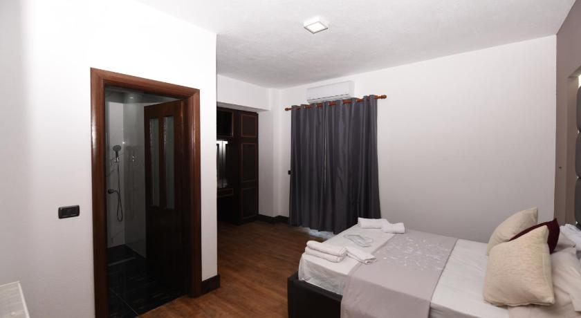 Bedroom 2, Hotel Victoria, Pogradecit