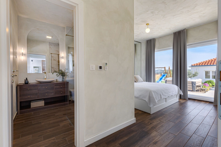 Bedroom 3, Villa Nebesi, Benkovac