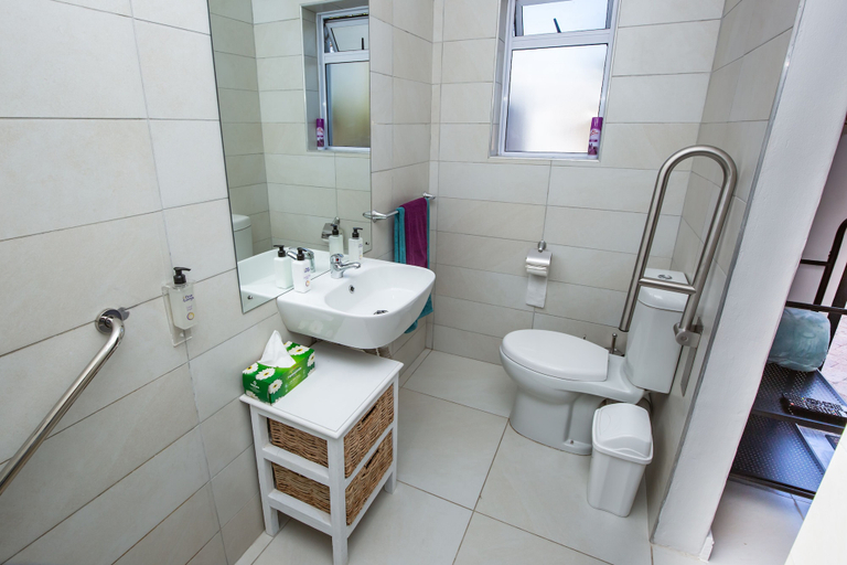 Bathroom 4, Casa iLanga guesthouse, City of Cape Town