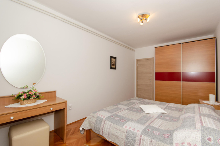Bedroom 2, Apartments Bungavilia, Rovinj