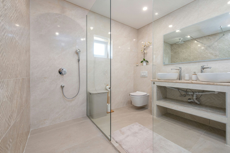 Bathroom 4, Villa Milemare, Benkovac