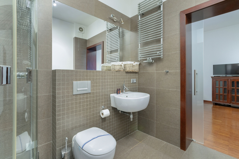 Bathroom 4, Apartment Poznan Old Town by Renters, Poznań City