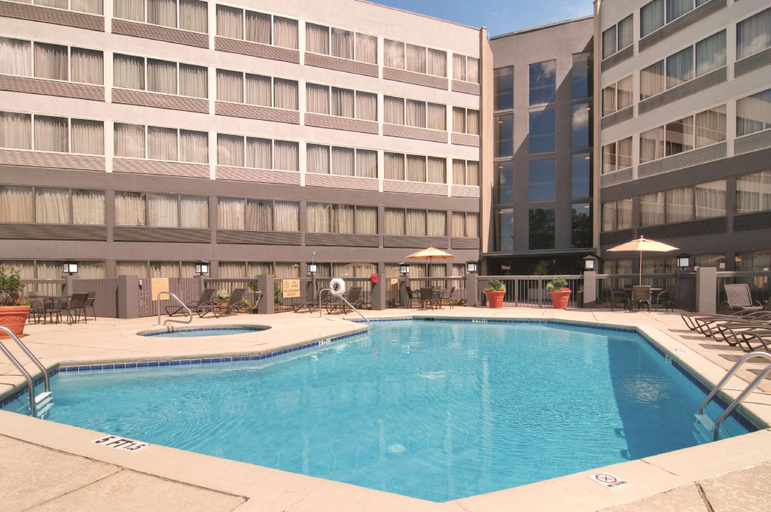 Sport & Beauty 2, DoubleTree by Hilton Hotel Columbus, Muscogee