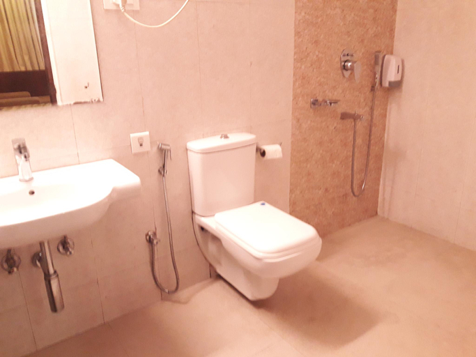 Bathroom 4, The Golden Crest, East Sikkim