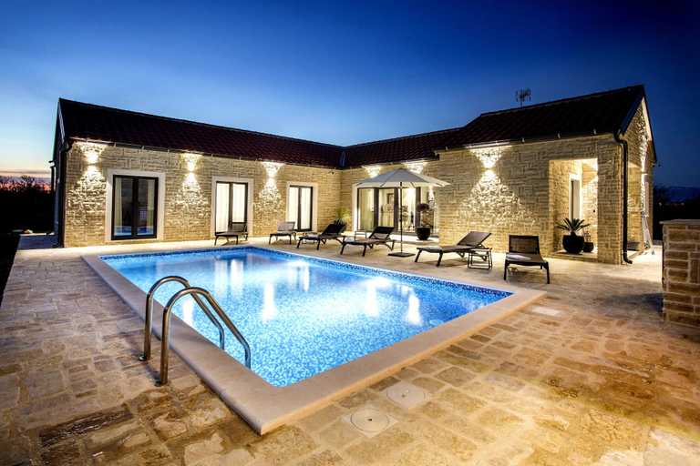 Sport & Beauty 5, Villa Mala, Privlaka