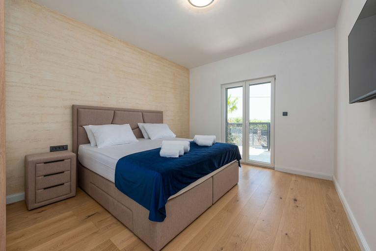 Bedroom 3, Villa Leon, Poličnik