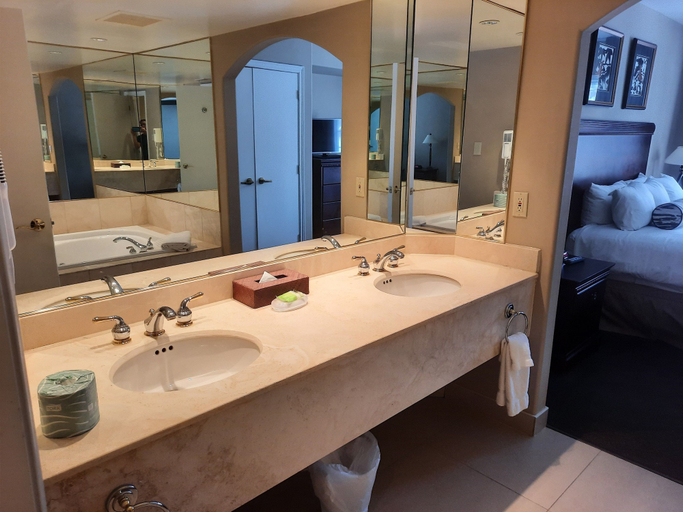 Bathroom 4, Margarita Vacation Getaway, Simcoe