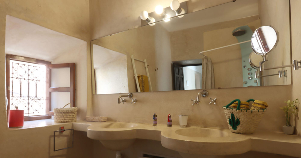 Bathroom 3, Riad Modern bed & breakfast, Marrakech