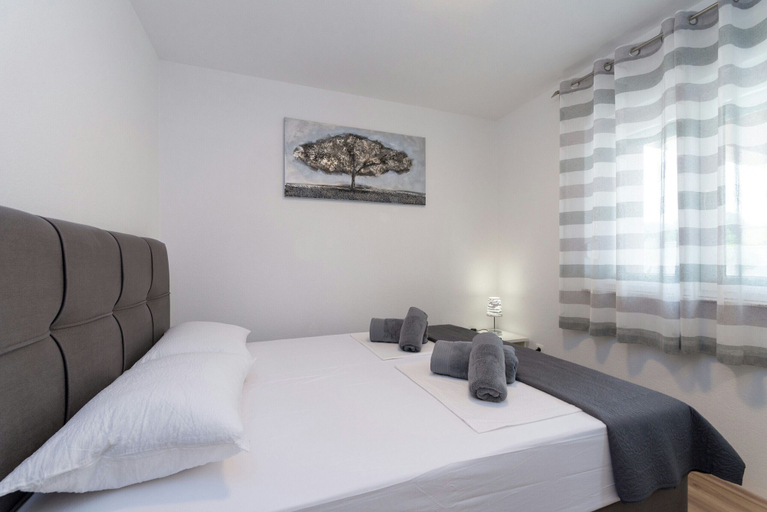 Bedroom 2, Villa Zrilić, Benkovac