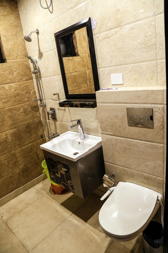 Bathroom 3, Park Residency, Delhi