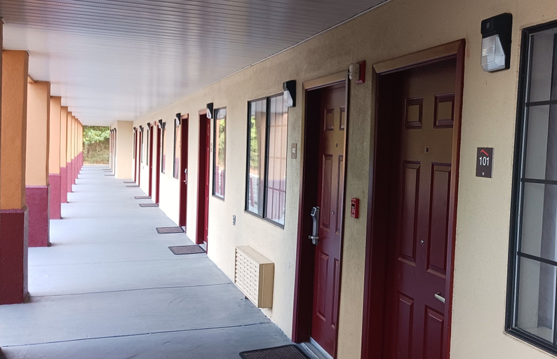 Others 5, Super 8 by Wyndham Richland MS, Rankin