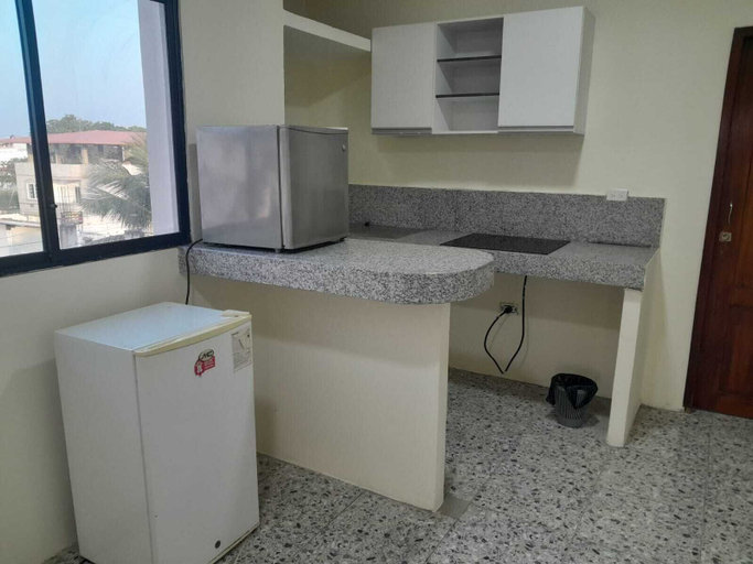 Others 5, HOSTAL SAN MARINO, Manta