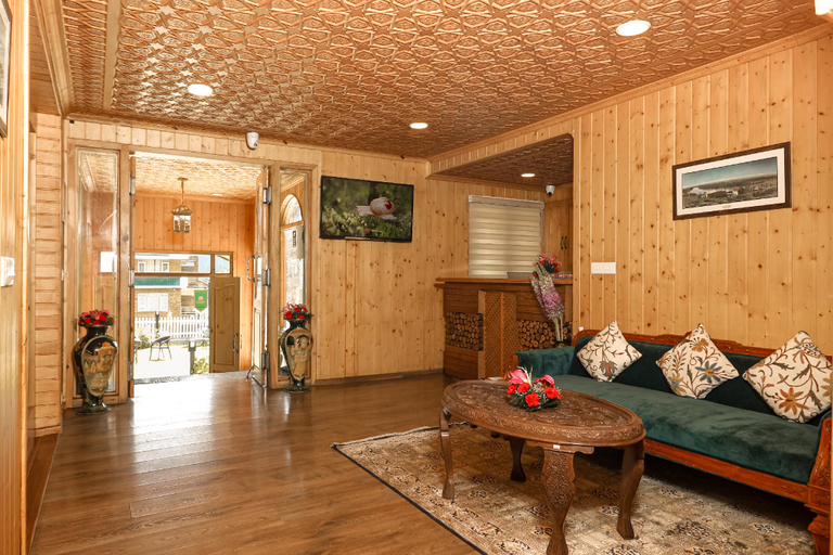 Public Area 3, Shaw Inn, Baramulla