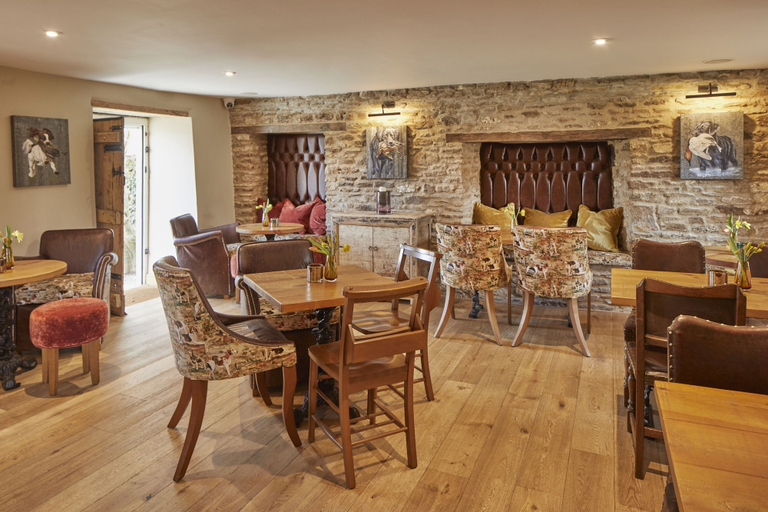 Food & Drinks 3, The Full Moon Inn, Somerset