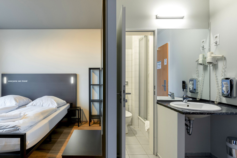 Bedroom 3, a&o Hamburg Hammer Kirche, Hamburg