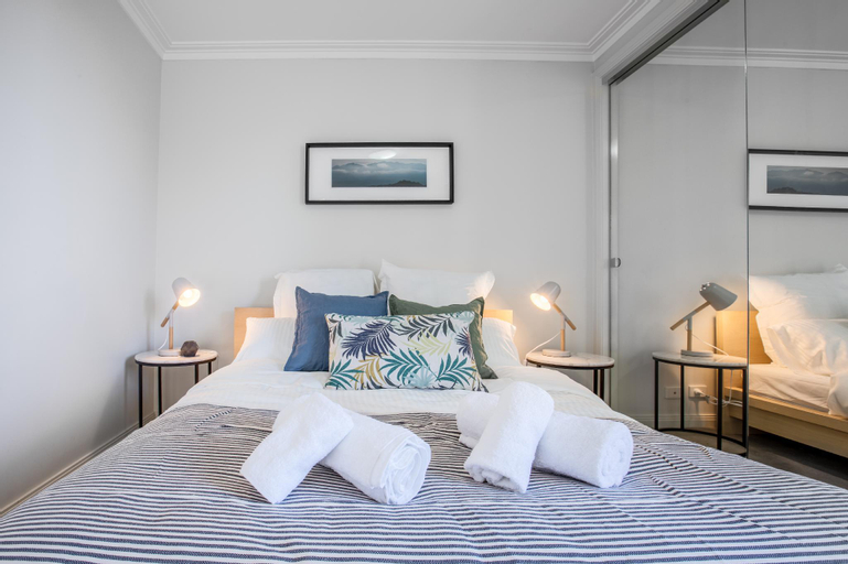 Russell St. Hotel Apartment , Melbourne