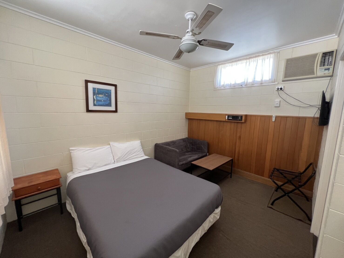 Bedroom 2, Glossop Motel, Berri & Barmera - Berri