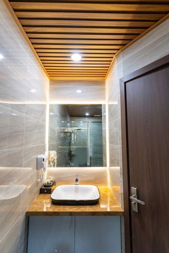 Bathroom 4
