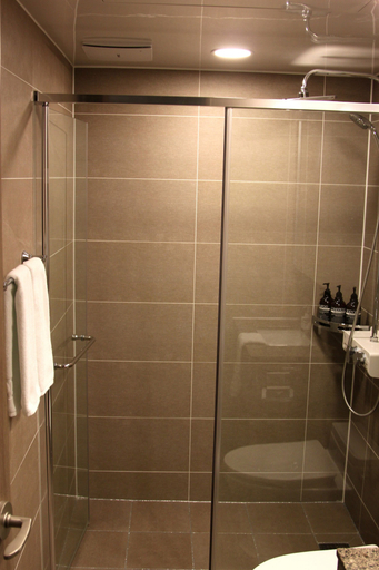 Bathroom 3, Raviens, Haeundae