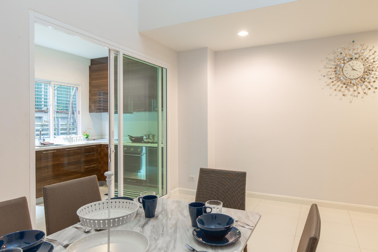 Others 2, Sukhumvit Apartments, Khlong Toey