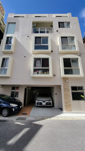 Villa Feliz 101, Naha
