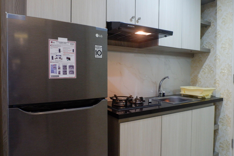 Others 2, Modern Luxurious Studio Apartment at Tanglin Tower Supermall Mansion By Travelio, Surabaya