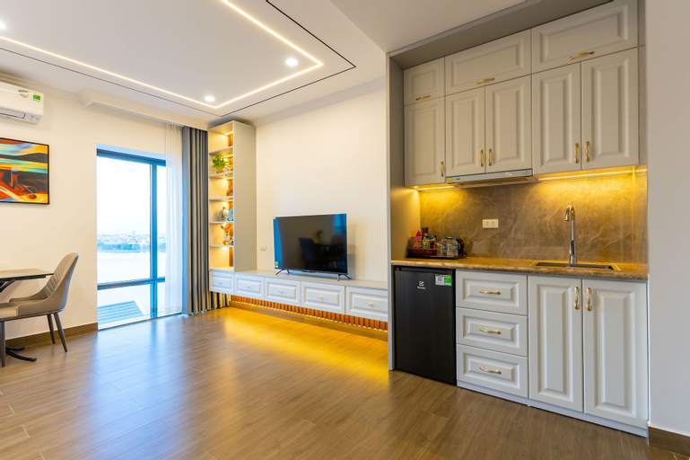 Dining Room 6