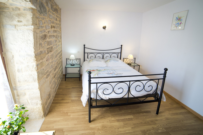 Bedroom 4, Chambres d'hôtes - Entre Dolmens et Fontaines, Aveyron