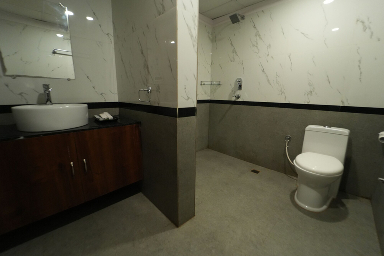 Bathroom 3, Hotel Bodhi Retreat, Nalanda