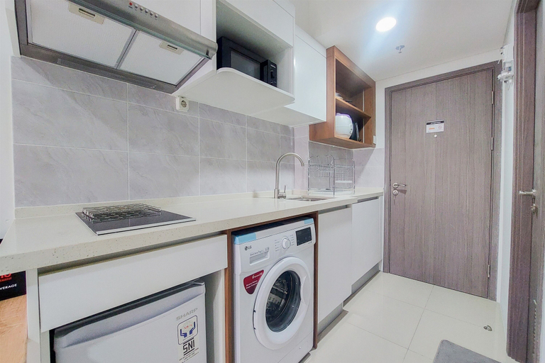 Others 3, Compact and Homey Studio Tamansari Bintaro Mansion Apartment By Travelio, Tangerang Selatan