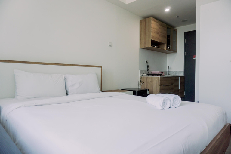 Bedroom 2, Homey And Comfort Living Studio Collins Boulevard Apartment, Tangerang