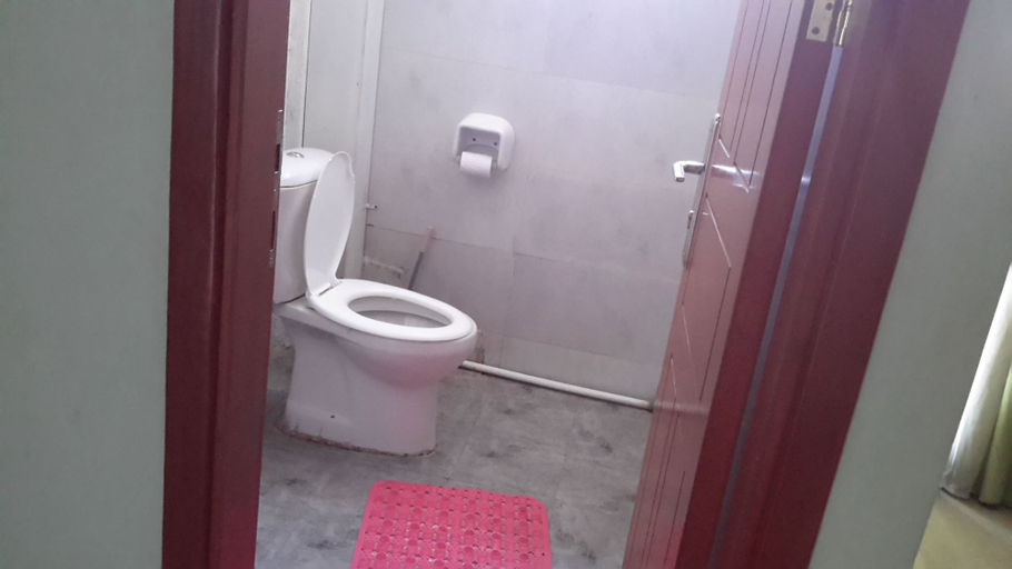 Bathroom 3, Danakil Hotel, Addis Abeba